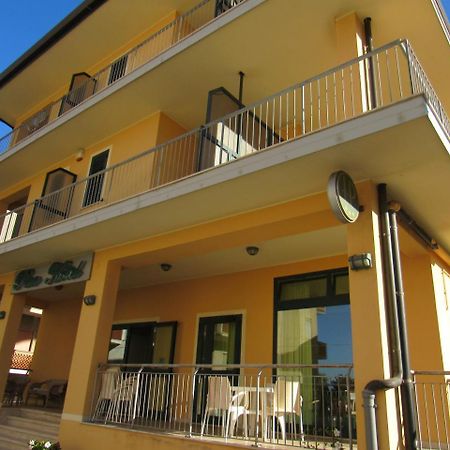 Pino Hotel Gizzeria Zewnętrze zdjęcie